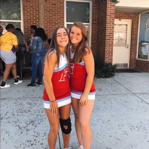 Meet your Posher, Tia